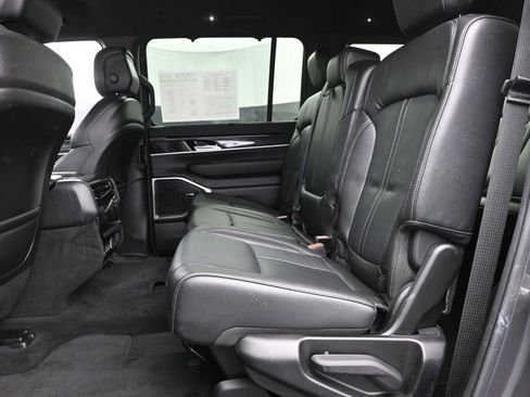 Used 2022 Jeep Wagoneer Series I w/ Convenience Group I AWD/4WD image 14