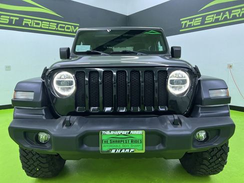 Used 2020 Jeep Wrangler Sport AWD/4WD image 3