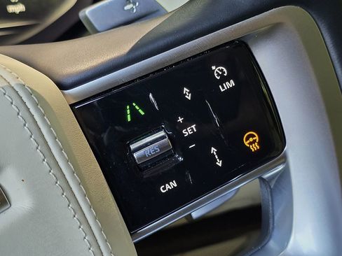 Used 2023 Land Rover Range Rover SE image 56