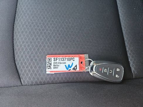 Used 2025 Chevrolet Malibu LT FWD image 20