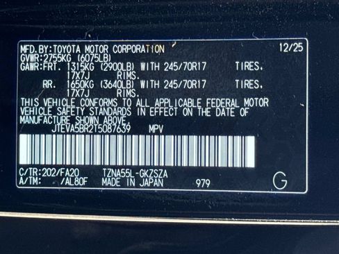 Used 2026 Toyota 4Runner SR5 AWD/4WD image 28