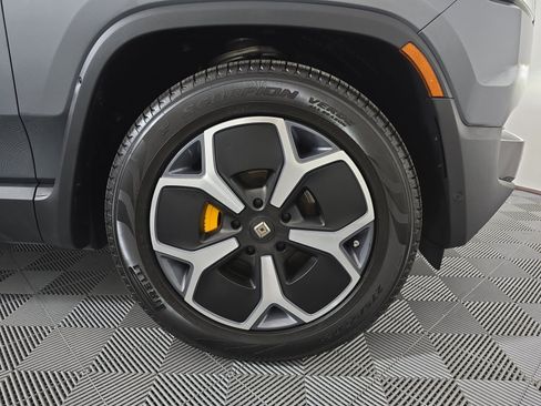Used 2024 Rivian R1S Adventure AWD/4WD image 11