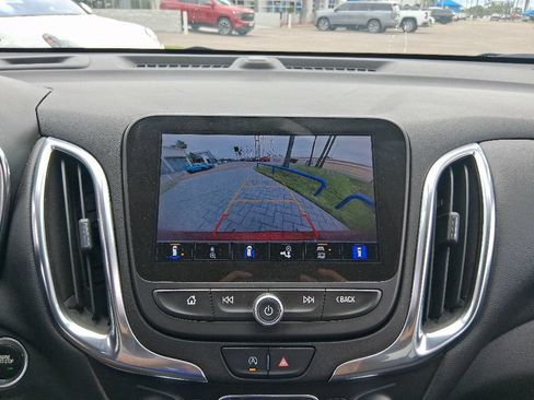 Used 2024 Chevrolet Equinox LT FWD image 12