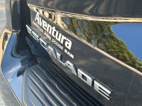 Used 2024 Cadillac Escalade Premium Luxury Platinum image 57