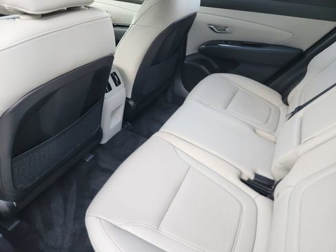 Certified 2025 Hyundai Tucson Limited FWD image 21