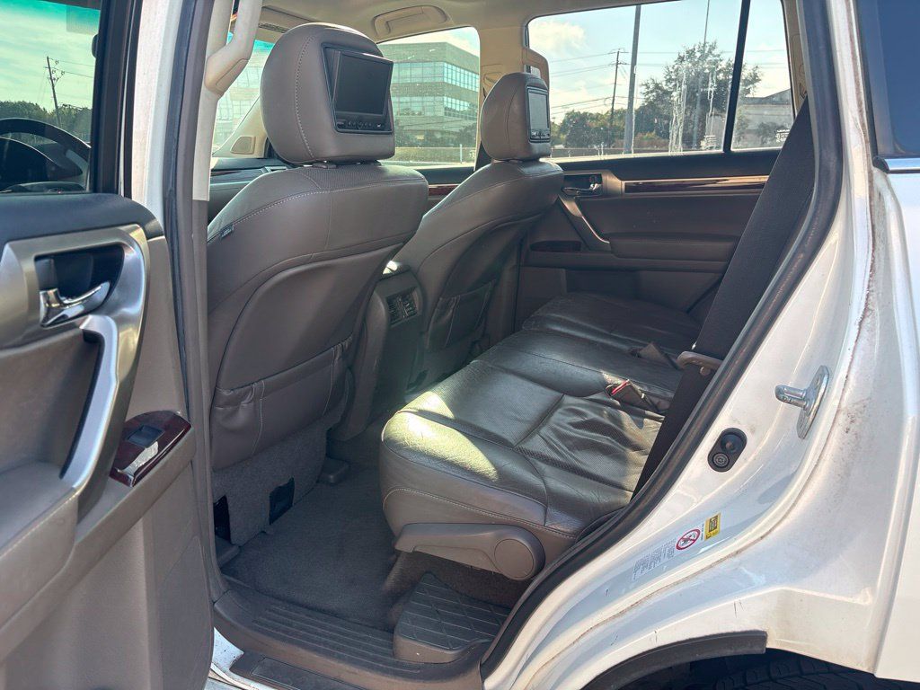 Used 2010 Lexus GX 460 AWD/4WD image 9