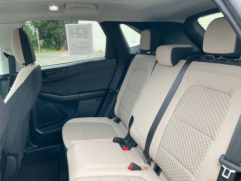 Used 2022 Ford Escape SE image 48
