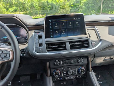Used 2024 Chevrolet Tahoe High Country w/ Advanced Technology Package AWD/4WD image 22