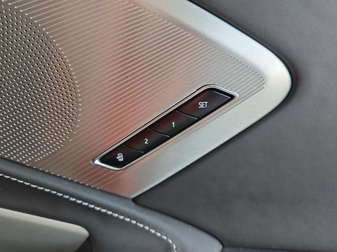 Used 2021 Chevrolet Corvette Stingray Premium Conv w/ Z51 Performance Package RWD image 37