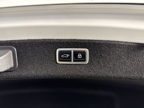 Used 2024 Genesis G80 image 33