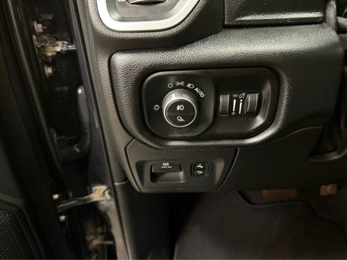 Used 2019 RAM 1500 Big Horn image 30