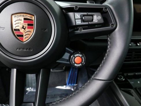Used 2026 Porsche 911 Carrera RWD image 13