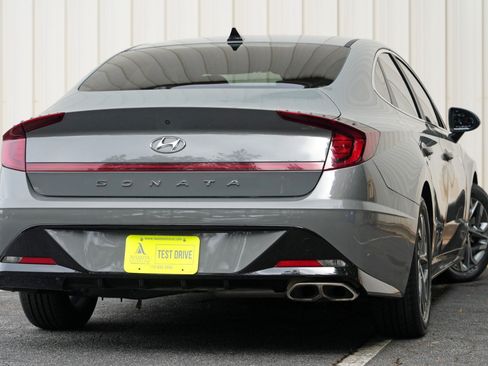 Used 2022 Hyundai Sonata SEL w/ Preferred Accessory Package FWD image 4