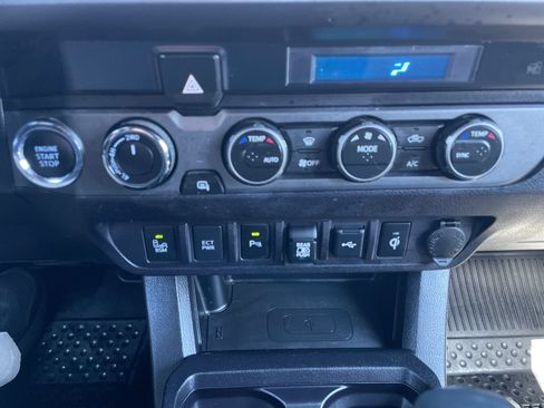 Certified 2021 Toyota Tacoma TRD Sport w/ Technology Package AWD/4WD image 19