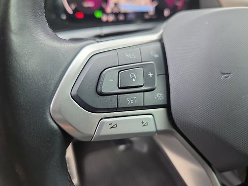 Used 2025 Volkswagen Atlas SEL Premium R-Line AWD/4WD image 12