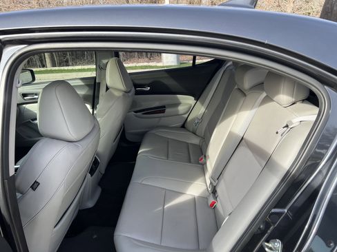 Used 2016 Acura TLX V6 w/ Technology Package image 31