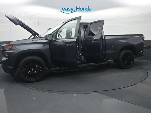 Used 2020 Chevrolet Silverado 1500 Custom w/ Custom Value Package AWD/4WD image 37