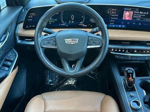 Used 2024 Cadillac XT4 Sport image 15