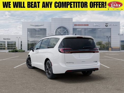 New 2027 Chrysler Pacifica Limited AWD/4WD image 3