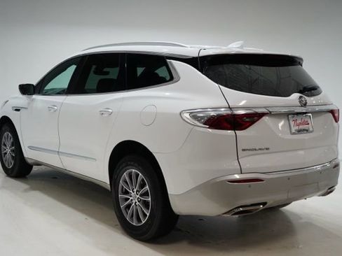 Used 2024 Buick Enclave Premium image 6