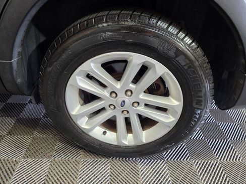 Used 2017 Ford Explorer XLT w/ Equipment Group 202A FWD image 37