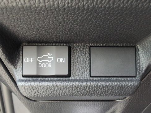 Certified 2026 Toyota Tacoma TRD Off-Road AWD/4WD image 35