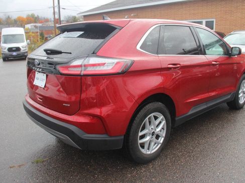 Certified 2024 Ford Edge SEL image 5