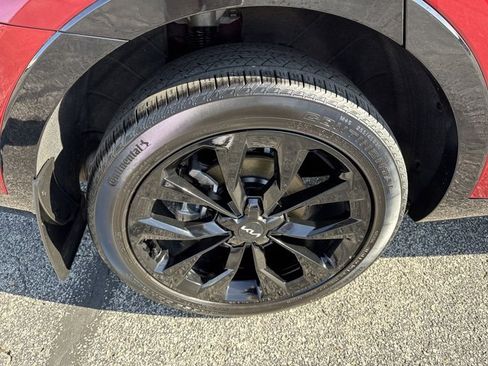 Used 2023 Kia Sorento SX image 5