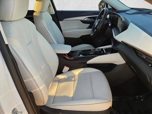 Used 2024 Buick Envision Avenir image 21
