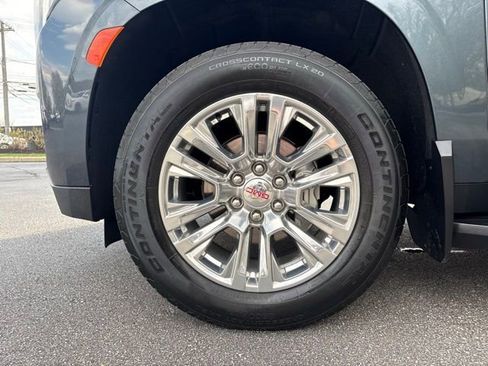 Used 2021 GMC Yukon Denali w/ Advanced Technology Package AWD/4WD image 14