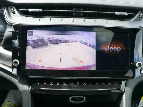 New 2026 Jeep Grand Cherokee Altitude AWD/4WD image 17
