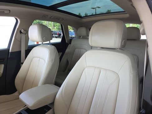 Used 2018 Audi Q5 2.0T Premium Plus w/ Premium Plus Package AWD/4WD image 23