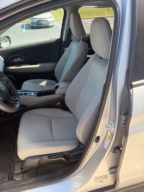 Used 2022 Honda HR-V EX image 5