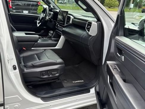 Used 2024 Toyota Tundra Platinum AWD/4WD image 18