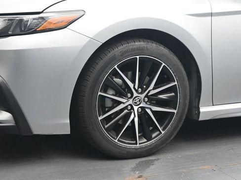 Used 2024 Toyota Camry SE FWD image 12
