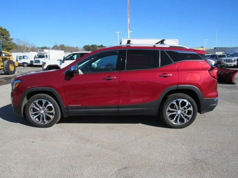 Used 2020 GMC Terrain SLT w/ Preferred Package image 3