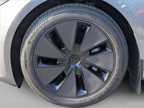 Used 2025 Tesla Model 3 Long Range AWD/4WD image 24