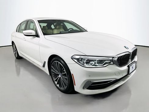 Used 2019 BMW 540i w/ Executive Package RWD image 3
