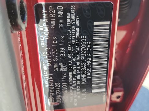 Used 2023 Hyundai Venue Limited w/ Cargo Package FWD image 29
