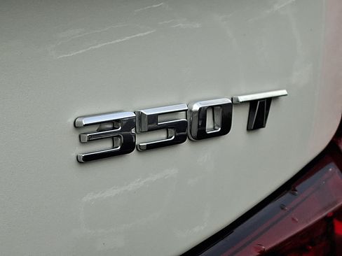 Used 2023 Cadillac XT4 Luxury w/ Cold Weather Package image 37