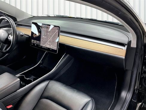 Used 2018 Tesla Model 3 Long Range image 26