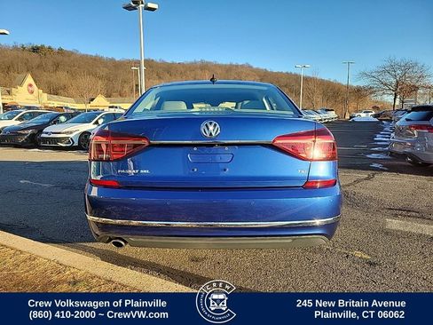 Used 2017 Volkswagen Passat 1.8T SEL Premium image 28