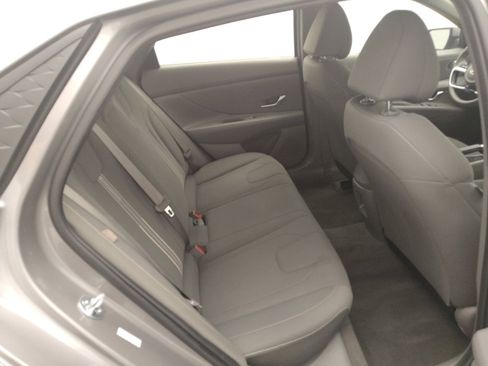 Used 2024 Hyundai Elantra SEL FWD image 19