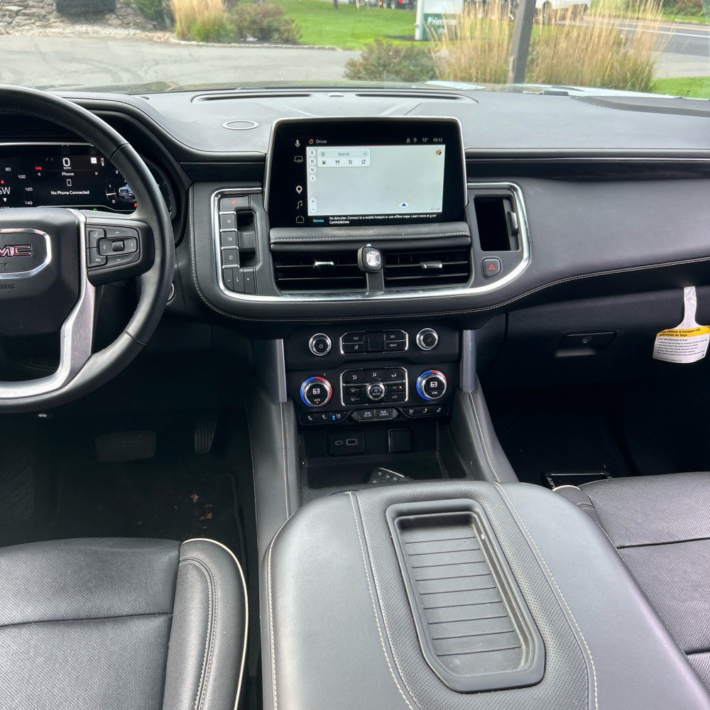 Used 2023 GMC Yukon SLT w/ SLT Luxury Package AWD/4WD image 4