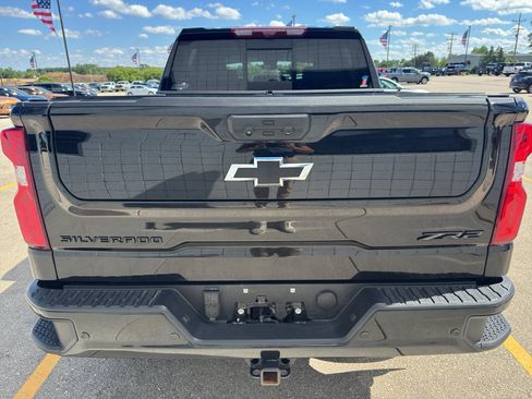 Used 2025 Chevrolet Silverado 1500 ZR2 w/ Technology Package AWD/4WD image 5