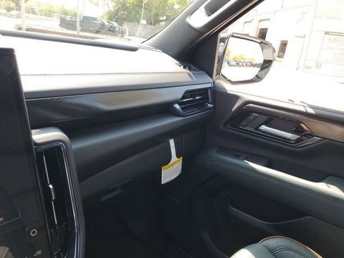 New 2026 GMC Yukon AT4 w/ AT4 Premium Package image 25