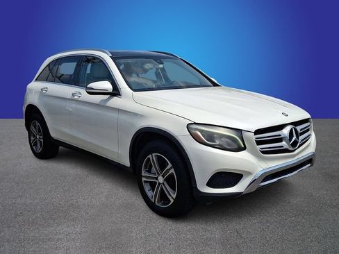 Used 2017 Mercedes-Benz GLC 300 image 2
