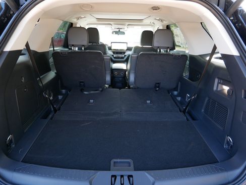 Used 2026 Ford Explorer Active w/ Active Comfort Package AWD/4WD image 18