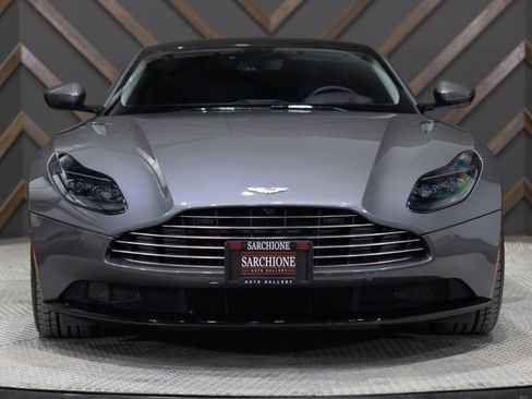 Used 2019 Aston Martin DB11 Coupe image 16