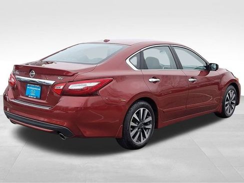 Used 2016 Nissan Altima 2.5 SV image 6
